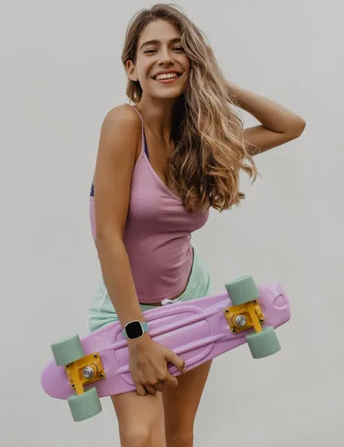 Miniatura 6 de Minyee Paquete de 2 correas grabadas florales compatibles con Fitbit Versa 4/Versa 3/Sense 2/Sense Band para mujer, lindo diseño de girasol