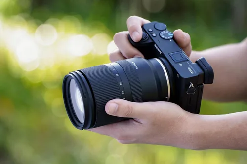 Miniatura 5 de Tamron Lente VC RXD f/2.8 Di III-A de 0.669-2.756 in para cámaras sin espejo Sony E APS-C
