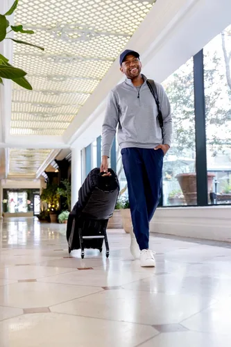 Miniatura 12 de Sun Mountain ClubGlider Meridian Bolsa de Viaje de Golf - Sistema de Rodamiento de 4 Ruedas, Patas Extensibles y Retráctiles para Transporte Fácil