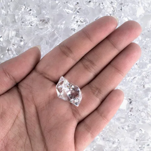 Miniatura 2 de Super Z Outlet Bolsa de 3 Libras de Cubos de Hielo Falsos Transparentes, Cristales de Diamante de Roca Acrílica, Gemas Trituradas de Tesoro