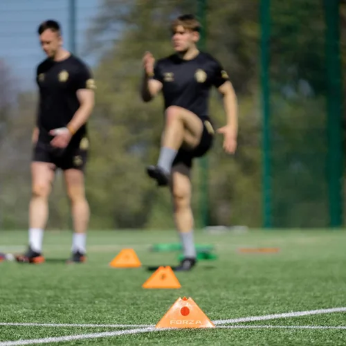 Miniatura 5 de FORZA Jumbo Triangle SuperCones Conos de entrenamiento de fútbol profesional con diseño triangular, ideales para ejercicios de velocidad, agilidad