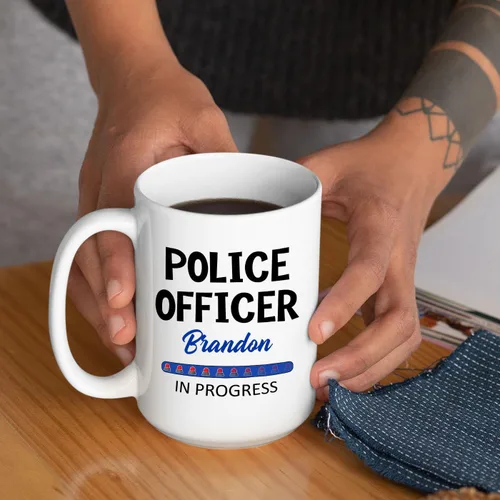 Miniatura 6 de Taza de café personalizada con nombre de oficial de policía en progreso, con nombre de oficial de policía estudiantil, taza de cerámica blanca