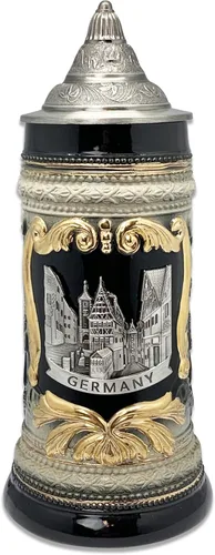 Essence of Europe Gifts OktoberfestHaus - Jarra de cerveza alemana de Rothenburg con emblema de metal en una jarra de cerámica con tapa de 0,6