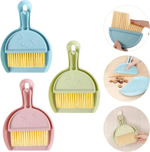 Juego de 3 piezas de mini escoba y recogedor para el hogar, automóvil, cocina, mesa, niños, cerdas de plástico duraderas, de mano, colgables, 3