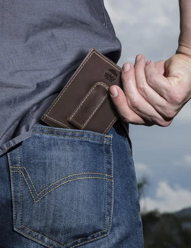 Miniatura 5 de Timberland Cartera delgada de cuero con bolsillo frontal para tarjetas de crédito para hombre