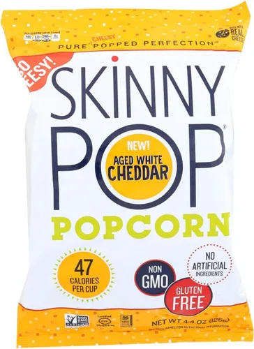 Skinnypop Palomitas de maíz cheddar blanco envejecido, 4.4 onzas - 12 por caja.
