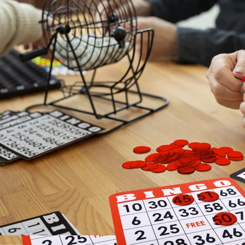 Miniatura 6 de GSE Games & Sports Expert Chips de bingo rojos, 500 fichas de conteo transparentes de alto contraste de 3/4 pulgadas para juegos de bingo, fiestas