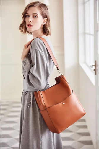 Miniatura 2 de BOSTANTEN - Bolsos de cuero al hombro tipo balde para mujer