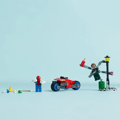 Miniatura 4 de LEGO Marvel Motorcycle Chase: Spider-Man vs. Doc Ock, juguete de construcción para niños con tiradores y lanzadores de red, 2 minifiguras de Marvel