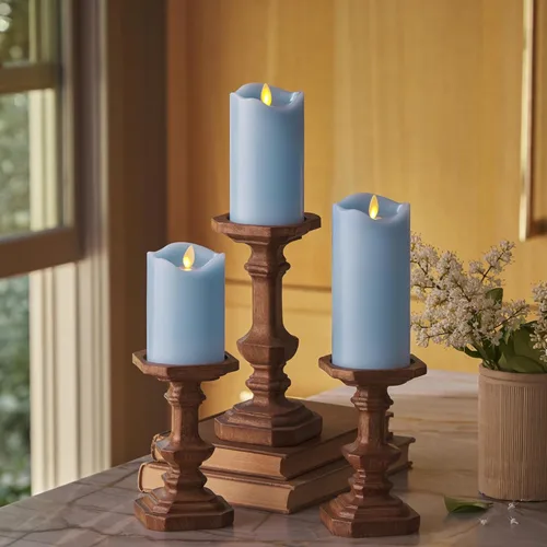 Miniatura 12 de Matchless Candle Co. de Luminara Juego de 3 (3" x 4.5", 5.5", 6.5") Vela sin llama LED parpadeante con pilas, llama móvil, pilar de cera, borde