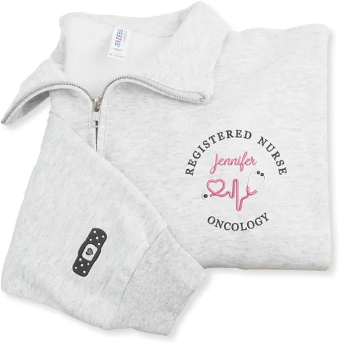 Miniatura 17 de COUPLEHOODIES - Sudadera de enfermería bordada con nombre, personalizada, con cremallera de un cuarto, regalo para asistente de enfermería