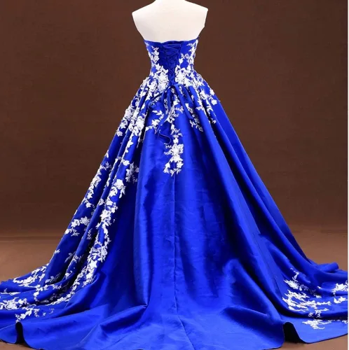 Miniatura 2 de Kivary Vestidos de noche formales de satén con encaje blanco largo de baile con cuello en V estilo gótico