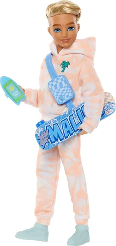Muñeca Barbie Dream Besties y Accesorios, Muñeca Ken Posable de Moda con Ropa Removible y Cabello Rubio, 9 Piezas Temáticas de Verano y Patinaje