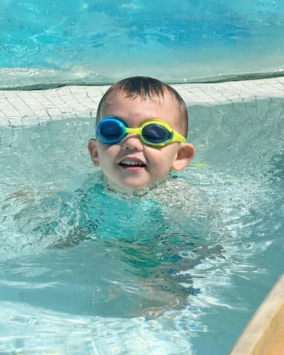Miniatura 6 de OutdoorMaster - Gafas de natación de ajuste rápido para niños (2 unidades)