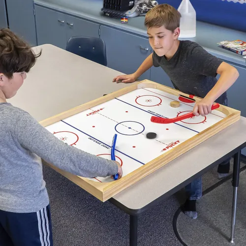 Miniatura 2 de GoSports Hockey Ice Pucky - Juego de hockey de mesa de madera para niños y adultos - Incluye 1 tablero de juego, 2 palos de hockey y 3 discos