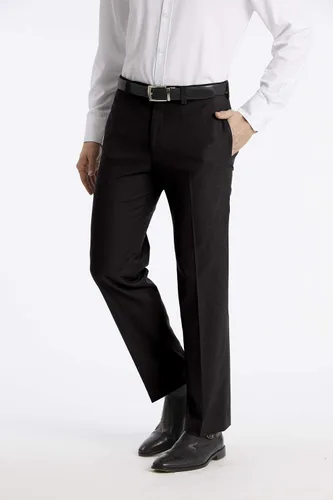 Miniatura 2 de Calvin Klein Pantalón de vestir de ajuste moderno para hombre