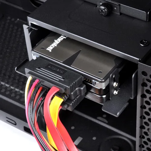 Miniatura 6 de SilverStone Technology Convertidor de bahía HDD/SSD de disco duro interno de 3.5 pulgadas a 3 x 2.5 pulgadas, negro SDP08B-E