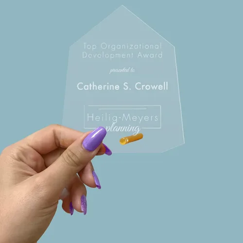 Miniatura 2 de Premios acrílicos económicos personalizados ofrecidos en una variedad de formas y tamaños, incluye texto ilimitado y su logotipo
