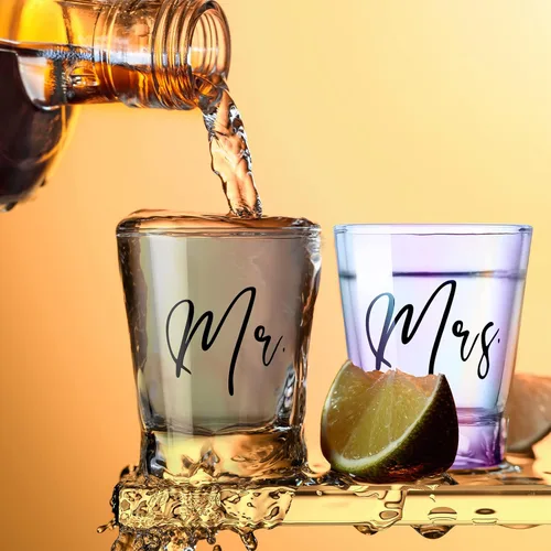 Miniatura 3 de Sumind 2 vasos de chupito de boda para novia y novio, vaso de chupito de 2 onzas, divertidos regalos de novia para parejas, recién casados