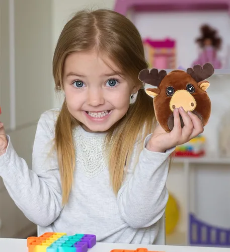 Miniatura 6 de DolliBu Snug Mooshies - Animal de peluche de alce – Wild Life súper blando y suave juguete de peluche sensorial para niñas y niños, lindo animal