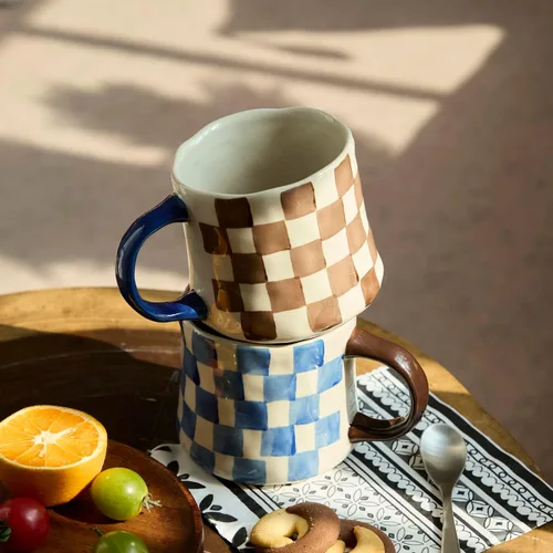Miniatura 6 de Taza de café de cerámica a cuadros retro de 16 onzas, mango extragrande, apta para microondas, taza de té con patrón vintage para el hogar, oficina