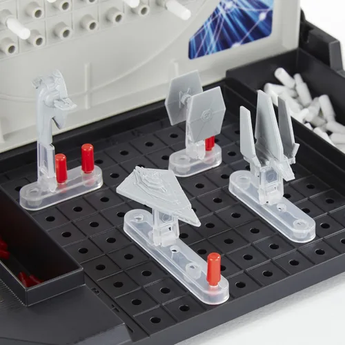 Miniatura 6 de Hasbro Gaming Acorazado: Star Wars Edition Juego