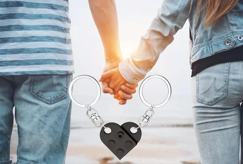 Miniatura 5 de Llavero de ladrillo a juego para parejas, bonito juego de llaveros en forma de corazón, dulces regalos para novia, novio, amistad