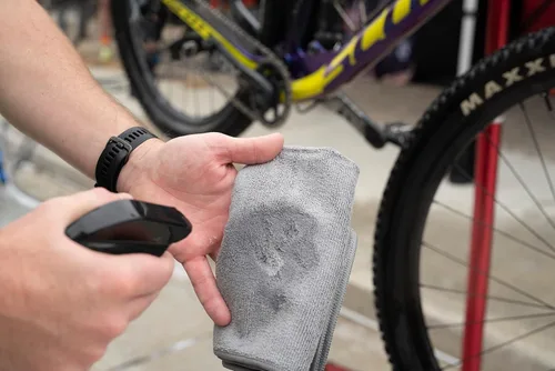 Miniatura 4 de SILCA Limpiador de Bicicleta SPA Ultimate de Cerámica sin Agua - Botella de Spray de 16oz - Formulación SiO2 - Aroma a Piña Colada - Encapsulación