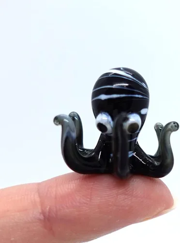 Pulpo diminutas micro figuras sopladas a mano de vidrio de color arte animales coleccionables regalo decoración del hogar (negro)