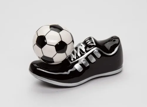 CG - Zapatos de fútbol magnéticos con salero y pimentero, negro, 4 1/2 pulgadas x 1 3/4 pulgadas x 3 pulgadas de alto (SS-CG-10466)