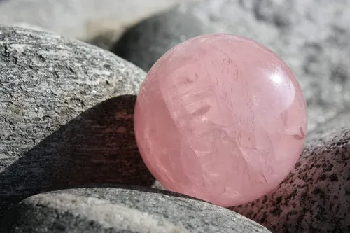 Miniatura 2 de Bolas Baoding de cuarzo rosa de 1.4 pulgadas, bolas pequeñas de cristal rosa curativo para el estrés, bolas de mano para terapia de manos, alivio
