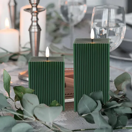 Miniatura 8 de Velas sin Llama Acanaladas Verde Oscuro con Control Remoto, Velas LED Cuadradas a Batería Juego de 2 Φ 3" H 4" 6