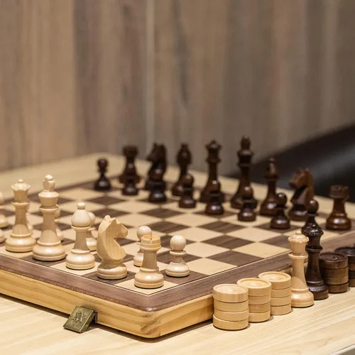 Miniatura 9 de A&A Juego de ajedrez y damas de madera plegable de 15 pulgadas para adultos / Piezas de ajedrez Staunton ponderadas de 3 pulgadas de altura del rey