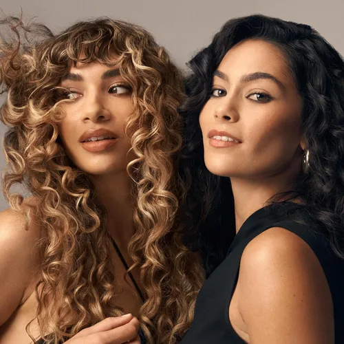 Miniatura 6 de Oribe Curl Shaping Mousse - Lightweight Volumizing Styling Foam For Wavy & Curly Hair - Shapes, Holds & Defines Curls & Waves - Tames Frizz, Adds