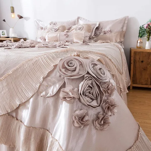 Miniatura 3 de Juego de Edredón Tache de Satén Sedoso y Lustroso Floral con Encaje y Volantes Estilo Dulce Victoriano Real Glamoroso en Champán Beige - Alternativa