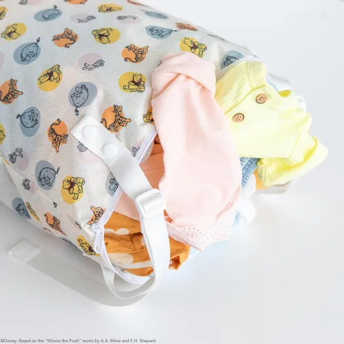 Miniatura 5 de Bumkins Disney Bolsa impermeable colgante para cosas mojadas grande para bebé, lavandería, ropa sucia, viaje, traje de baño, pañales de tela