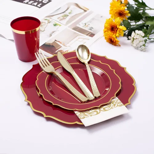 Miniatura 6 de Platos desechables burdeos - 50 platos de plástico granate, juego de vajilla de plástico rojo, 25 vasos de 10 onzas, 75 cubiertos dorados, 25 Borgoña