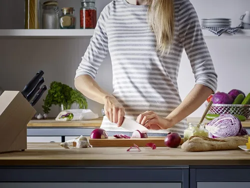 Miniatura 5 de WÜSTHOF Cuchillo de chef gourmet de 6 pulgadas, color negro