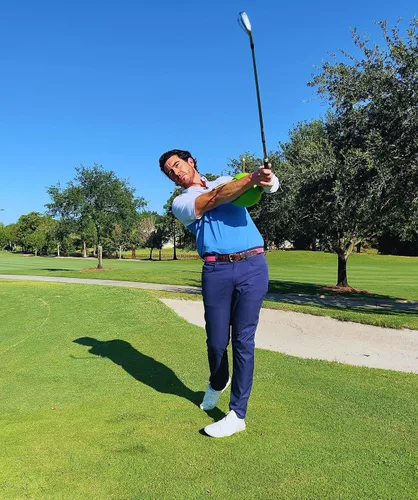 Miniatura 10 de The Connector Golf Training Aid - Entrenador de swing simple y eficaz para perfeccionar la mecánica, aumentar la precisión y mejorar tu juego El