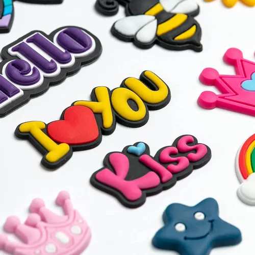 Miniatura 4 de KHOCOEE - Dijes diferentes para zapatos de jardín, no al azar, en forma de letras, pulsera unisex para decoración de zapatos, regalos de fiesta, 150