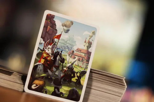 Miniatura 6 de IELLO: Bunny Kingdom, juego de mesa de estrategia, expande tu feudo con solo una liebre, tiempo de juego de 45 minutos, 2 a 4 jugadores, para edades