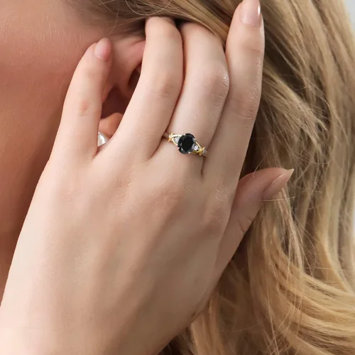 Miniatura 21 de Anillo de compromiso de oro amarillo de 10 quilates y plata 925 con piedra natal y diamantes cultivados en laboratorio para mujer, ovalado de 0.315