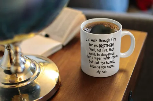 Miniatura 5 de DQG CVT Funny Brother Gifts - Taza de café con texto en inglés "I'd Walk Through Fire For You", taza familiar única, perfecta para cumpleaños
