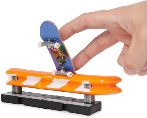 Miniatura 8 de Tech Deck Versus Series - Fingerboard Set of 2 with Obstacle, Trick Cards and Accessories (Random Selection - Assorted Products) for Fingerboarding