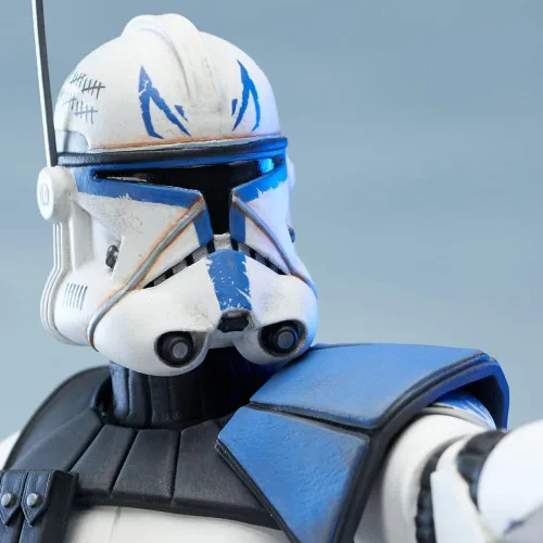 Miniatura 3 de DIAMOND SELECT TOYS Star Wars Colección Premier: Estatua de Rex de Clone Wars, multicolor, 10 pulgadas