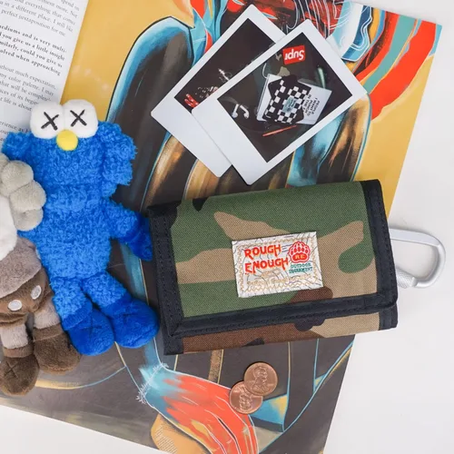 Miniatura 7 de Rough Enough - Cartera de camuflaje para niños y adolescentes con llavero de cordón triple
