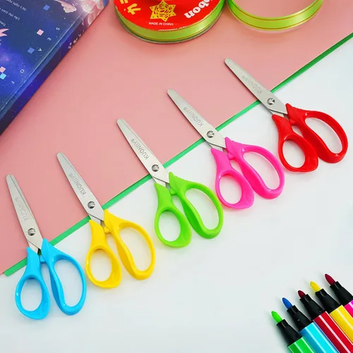 Miniatura 3 de KUONIIY - Tijeras escolares para niños (5.0 in, con asas suaves y cómodas), varios colores, 30 paquetes