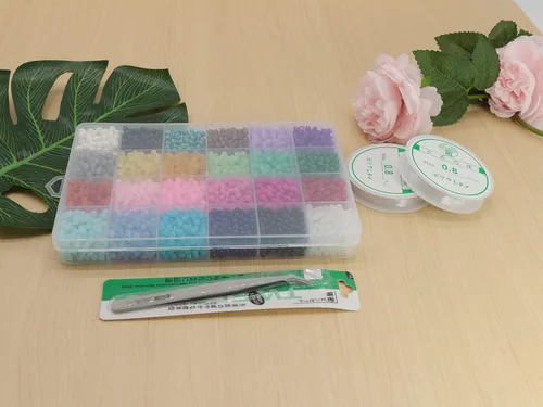 Miniatura 4 de Cuentas de vidrio de 0.157 pulgadas a granel para hacer joyas, 4700 piezas redondas de cuentas de jade de imitación para pulseras y pulseras