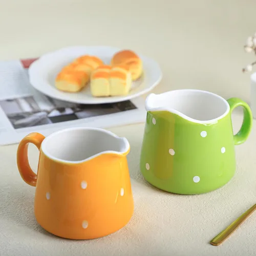 Miniatura 4 de CHOOLD Crema de cerámica de lunares con asa, jarra de crema de café y leche de 8.5 onzas para cocina Amarillo