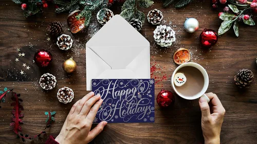 Miniatura 3 de Better Office Products Paquete de 50 Tarjetas de Felices Fiestas con Detalles de Lámina Plateada, 5" x 7", Alto Brillo, Saludo Interior, con 50